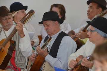 La Gavia procesiona a sus patronos en el último día de su fiesta (Foto Francisco Javier Santana)